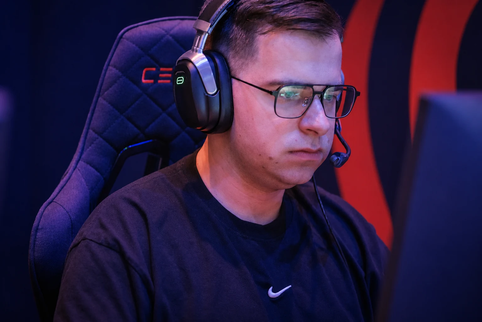 Paweł „Paffcio” Biskup podczas turnieju Counter-Strike na LAN-ie